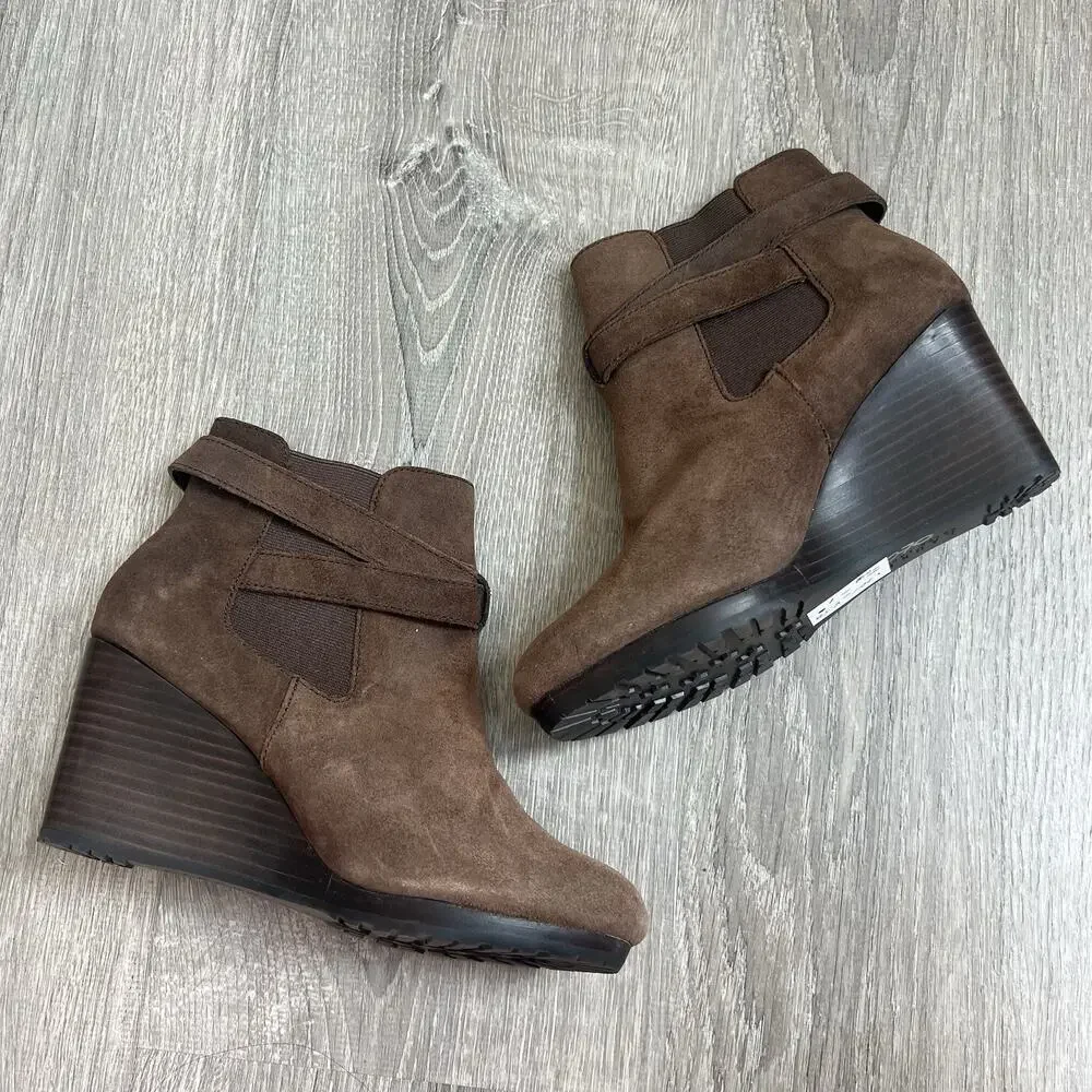 Lauren RALPH LAUREN Yasline Brown Suede Leather Sz 8.5 Wedge Heel Ankle Booties